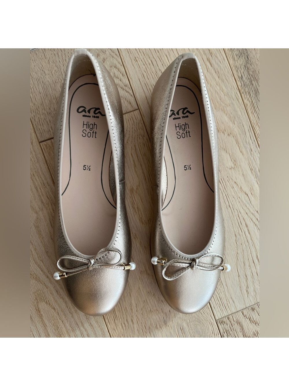 ARA High Soft Scout Flat Ballet Shoe Platinum Metallic Leather Faux Pearl on Bow